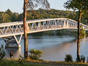 AEI architects, passerelle du lac de Saint-Pardoux en Haute-Vienne